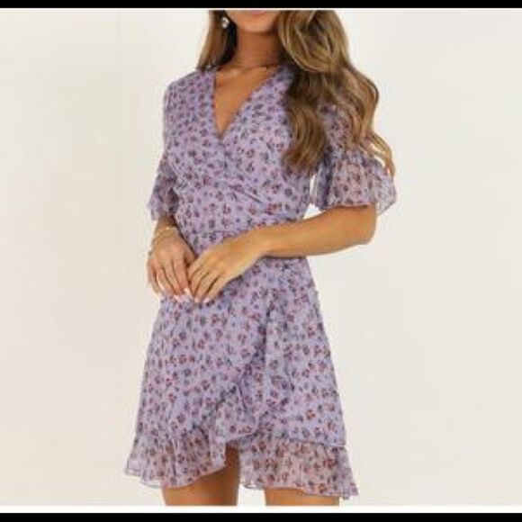 ✨HP✨Taylor Lavender Floral Dress✨ - Picture 2 of 6